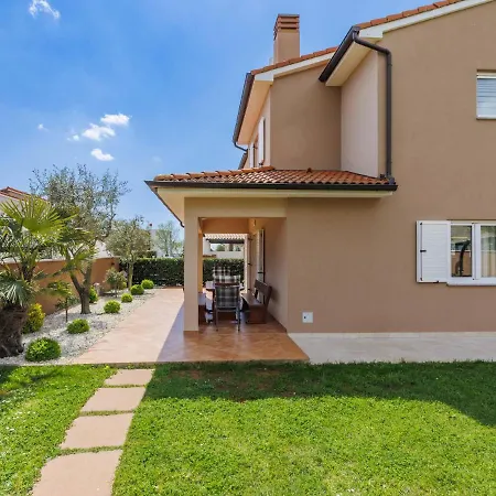 Vesna By Interhome *