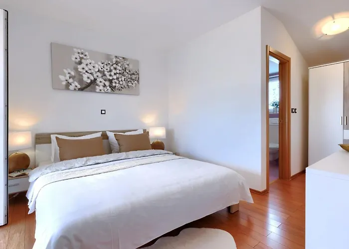 Vesna By Interhome * Pula